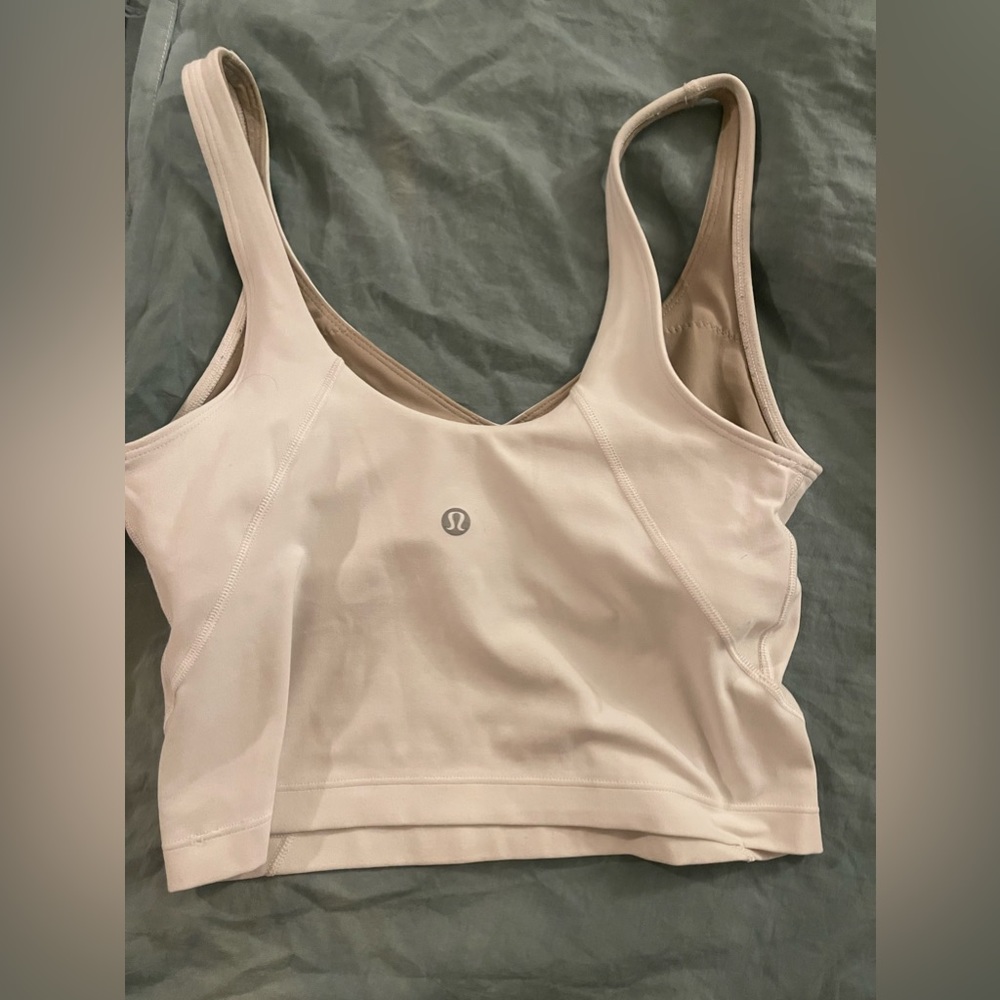Lulu align top